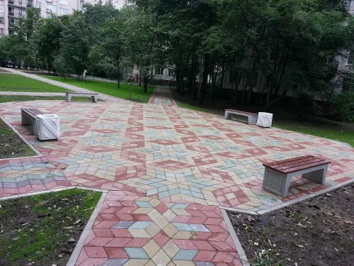 Красочная плитка во дворах Московского района Красочная плитка во дворах Московского района