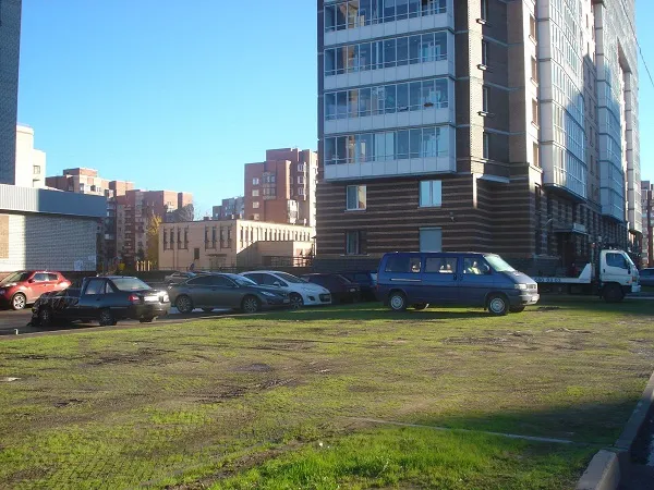 Автомобили на экопарковке